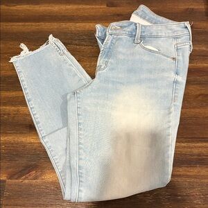 Old Navy Built-in Warm Super Skinny Jeans